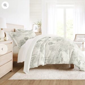 Elegant Green Toile 3-Piece Duvet Cover Set